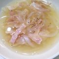 マッドパイ's cooksnap of when they made ベーコンと♪玉ねぎの♪コンソメスープ♪.