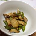 ちょっちゆみ's cooksnap of when they made ＊お弁当＊えりんぎと絹さやのオイマヨ炒め.