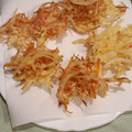 りえ44's cooksnap of when they made 新タマネギと素干しエビのかき揚げ.