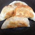 モモに夢中's cooksnap of when they made 餃子の皮で鶏とアボカドのから揚げ.