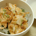 あんずいろ's cooksnap of when they made 塩だれde桜海老と新玉ねぎのかき揚げ丼.