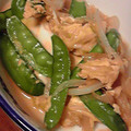 食いしん坊山ガール's cooksnap of when they made 絹さやと新玉ねぎの卵とじ.