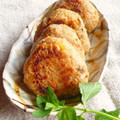 しやわし's cooksnap of when they made 炊き込みご飯で焼きおにぎり～！うまし！.