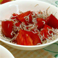 ぴーちゃんぱぱ's cooksnap of when they made 混ぜるだけ トマトのしらす和え.