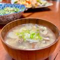 Superlittleboo's cooksnap of when they made 具材楽しむお味噌汁☆蕪/舞茸/玉ねぎ.
