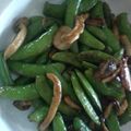きみ犬's cooksnap of when they made スナップえんどう&椎茸 クレソル炒め.