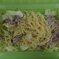 こばやしともはる's cooksnap of when they made ＊ルクエde塩麹蒸し焼きそば＊.