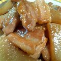 ０４２２'s cooksnap of when they made 大根と角煮 簡単ﾚｼﾋﾟ.