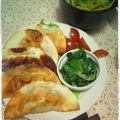 ひさちぃママ's cooksnap of when they made 餃子の皮で鶏とアボカドのから揚げ.