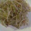 ayaquitan's cooksnap of when they made 材料３つ☆我が家の味噌バターもやし炒め.