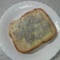 サーフブレイド's cooksnap of when they made チーズとふわふわしらすのトースト.