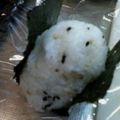 taisho0805's cooksnap of when they made ごまたっぷりしょうゆかつおむすび.