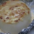 よっしゃん's cooksnap of when they made 超簡単　新玉ねぎ丸ごとグラタン.