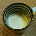 haturi's cooksnap of when they made スプーンで簡単☆黒糖きなこみるく.