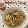 ちゃたぽに's cooksnap of when they made 厚揚げとキャベタマ焼きうどん.