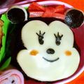 kjkjco's cooksnap of when they made 簡単にミッキーミニー♬キャラ弁.