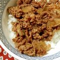 ひがリン's cooksnap of when they made 圧力鍋で同時に牛丼と蒸し野菜.