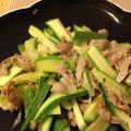 sarunekof's cooksnap of when they made 豚肉とズッキーニのクミン風味.