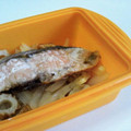 ぺんぺん♪'s cooksnap of when they made ＊ルクエde塩鮭と新玉ねぎのレンジ蒸し＊.