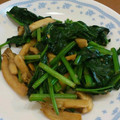 フミノフ's cooksnap of when they made エリンギとほうれん草のニンニクバター炒め.