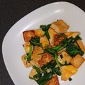 WOODs´'s cooksnap of when they made ニラと豆腐と卵の甘辛炒め.