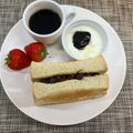 horseland's cooksnap of when they made あんこであんぱん風ホットサンド.