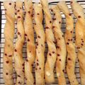 kuronek02's cooksnap of when they made ベリー＆クリームチーズのスナックパン.