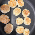 amikamik's cooksnap of when they made はんぺんと玉ねぎのふわふわ焼き.