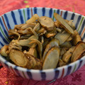 よっしゃん's cooksnap of when they made ごぼうと舞茸のにんにく炒め.