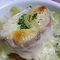 ntm83's cooksnap of when they made 簡単＆具沢山♪オニオングラタンスープ.