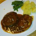 欧太郎's cooksnap of when they made プチお洒落♪俺流の鶏手羽元の黒ビール煮.