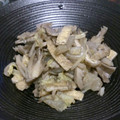 ☺agapee☺'s cooksnap of when they made お揚げと白菜、舞茸の炊いたん.
