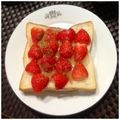 ローズ☆ドバイ's cooksnap of when they made 苺ティラミス風★ココアトースト*。・.