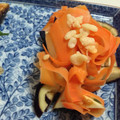 うたたねいんこ's cooksnap of when they made 揚げ玉のっけ♪　人参のレモン麺つゆ和え.