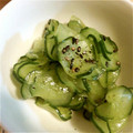 takeno5's cooksnap of when they made ごま油がイイ♪きゅうりのゴマ和え♪.