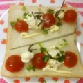 るらちゃん's cooksnap of when they made トマト×クリチの塩昆布バジルトースト.
