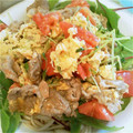 lyennes's cooksnap of when they made 豚肉とトマトの卵とじサラダうどん.