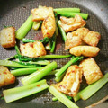 maiosaki's cooksnap of when they made ♪小松菜と油あげの豆板醤炒め♪.