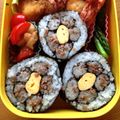 たまみ（´θ｀）'s cooksnap of when they made 雛祭りに〜５歳娘も作れるお花の巻きずし.