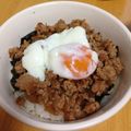ゆぅこ0802's cooksnap of when they made 甘辛ひき肉丼☆温玉のせ～.