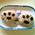 翔舞ママ's cooksnap of when they made 簡単☆猫の足跡♪肉球おにぎり〈キャラ弁〉.