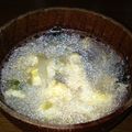 cynon's cooksnap of when they made ニンニクとワカメのスープ♪.