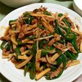 みちこはなえ's cooksnap of when they made 安い豚肉が美味しくなる青椒肉絲.