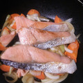 あがりの's cooksnap of when they made 鮭と野菜のさっぱり炒め.