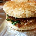まるこ999's cooksnap of when they made 焼き肉のたれで簡単！ライスバーガー.