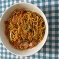 しゅう＊ママ's cooksnap of when they made 紙コップと電子レンジでウィンナー焼きそば.