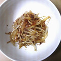 ダブルボランチ's cooksnap of when they made 簡単☆もやしと玉ねぎのおかか炒め.