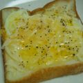 みとひとみ's cooksnap of when they made 素フレンチトースト エッグ＆チーズ.