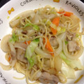 ルぴあ's cooksnap of when they made 美味！牛角のたれで簡単塩焼きそば.
