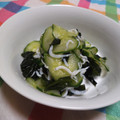 kana叶's cooksnap of when they made 釜揚げしらすのわかめときゅうりの酢の物♪.